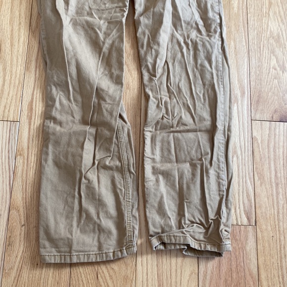 Charhartt relaxed fit pants.  35x34 - Picture 5 of 8